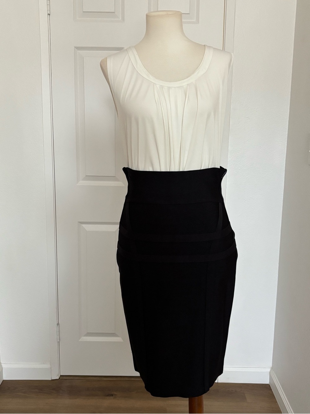 Herve Leger Bandage Pencil Skirt